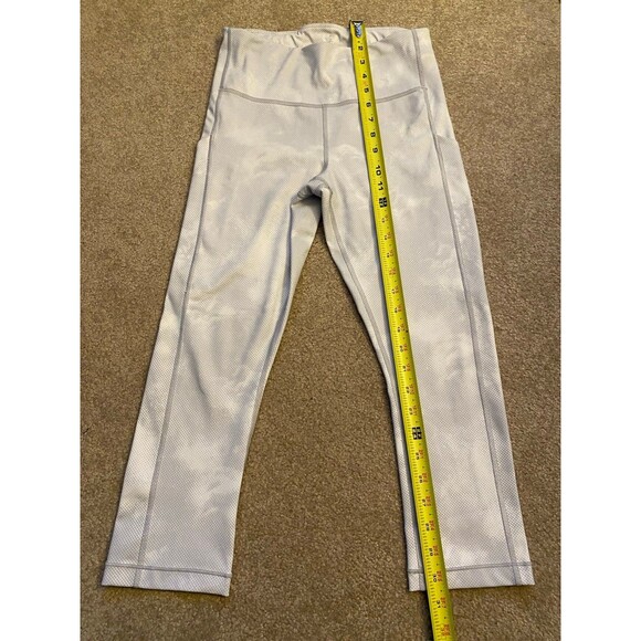 Athleta Ultimate Stash Pocket Printed Capri Leggings White/Gray Print Size Small - Picture 8 of 14